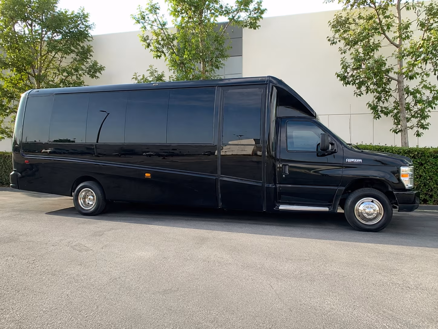 bus rentals for bands performers and production groups traveling through cleveland