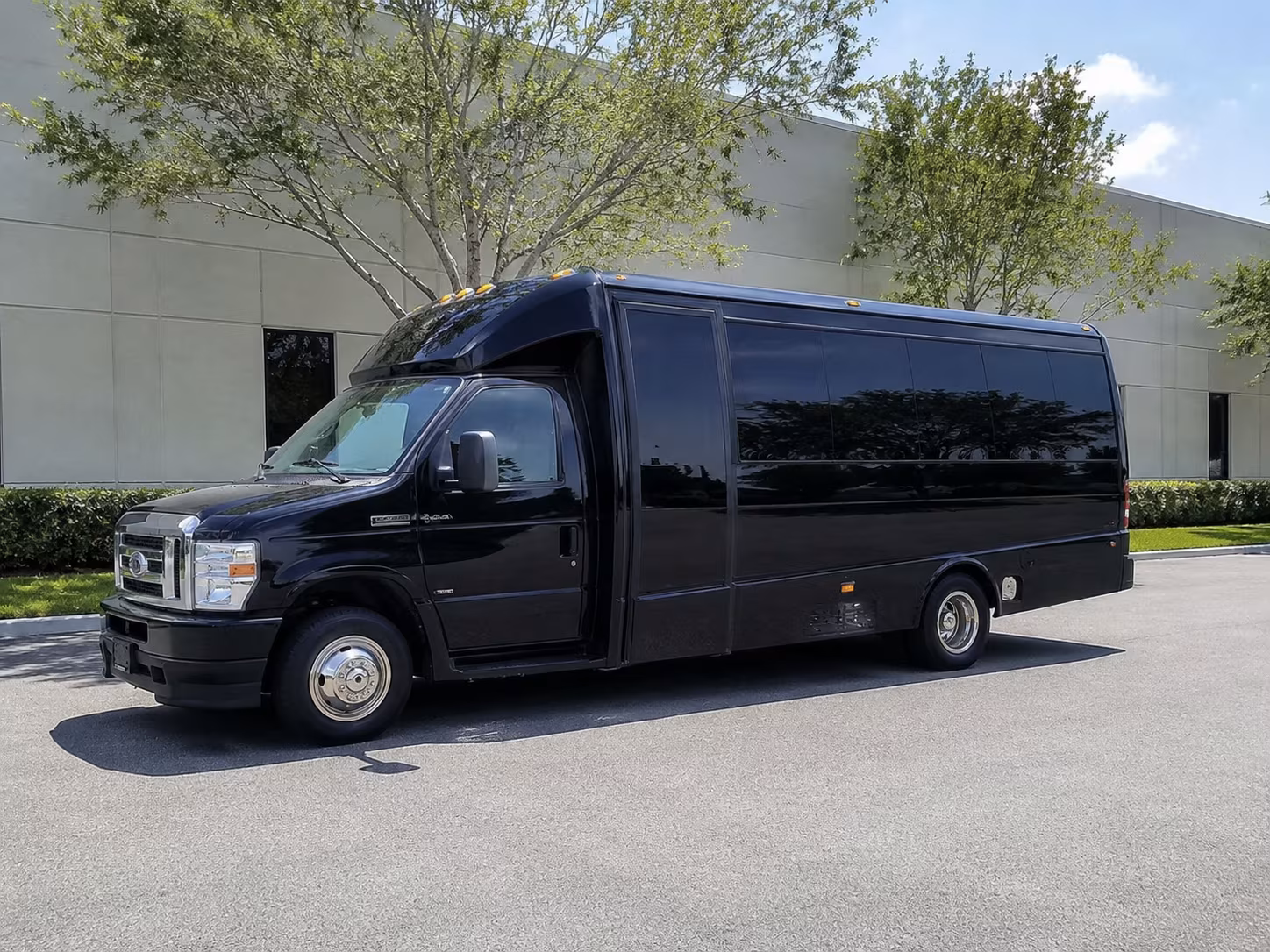 bus rentals for music festivals and outdoor concert weekends near cleveland