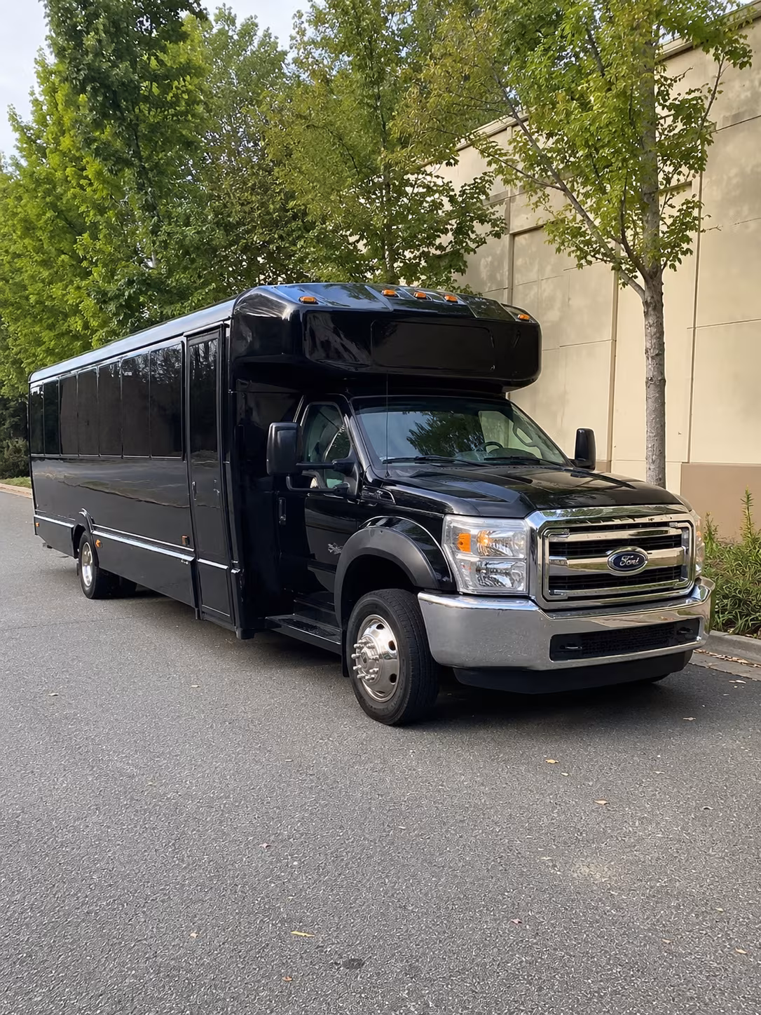 cleveland wedding party bus rental