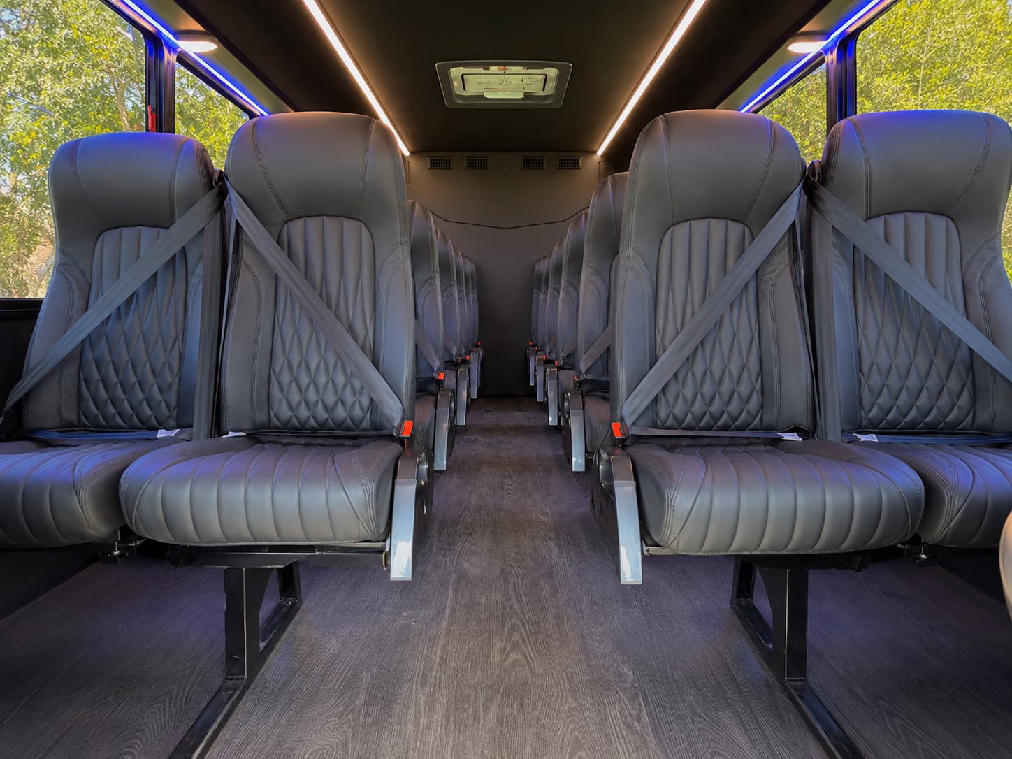 minibus rentals for ashtabula county winery crawls
